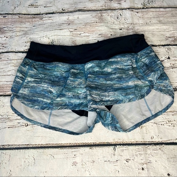 Lululemon Speed Shorts 4 Way Stretch in Aerial Drift Blue Size 6